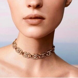 CHANEL 2021 Gold-Tone Crystal Interlocking CC
Logo Choker necklace